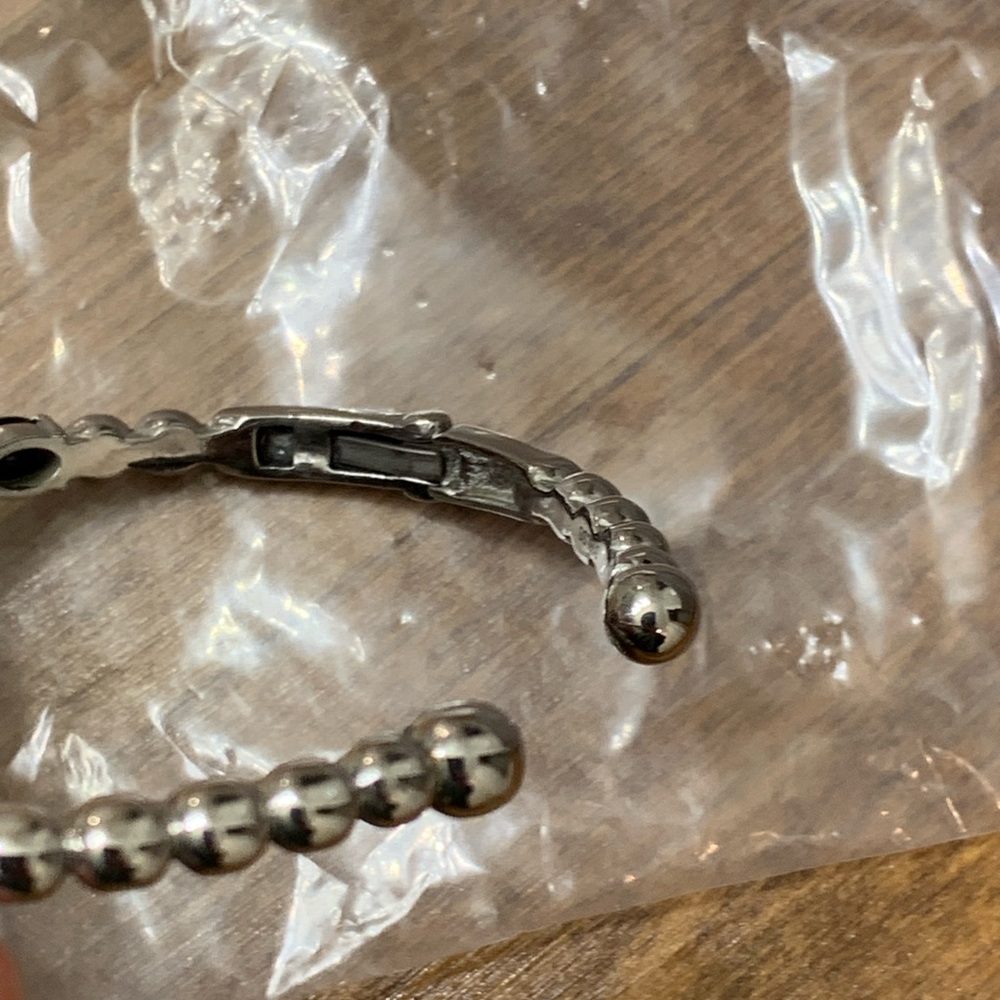 Thai Black Spinel Cuff Bracelet New - Picture 3 of 4
